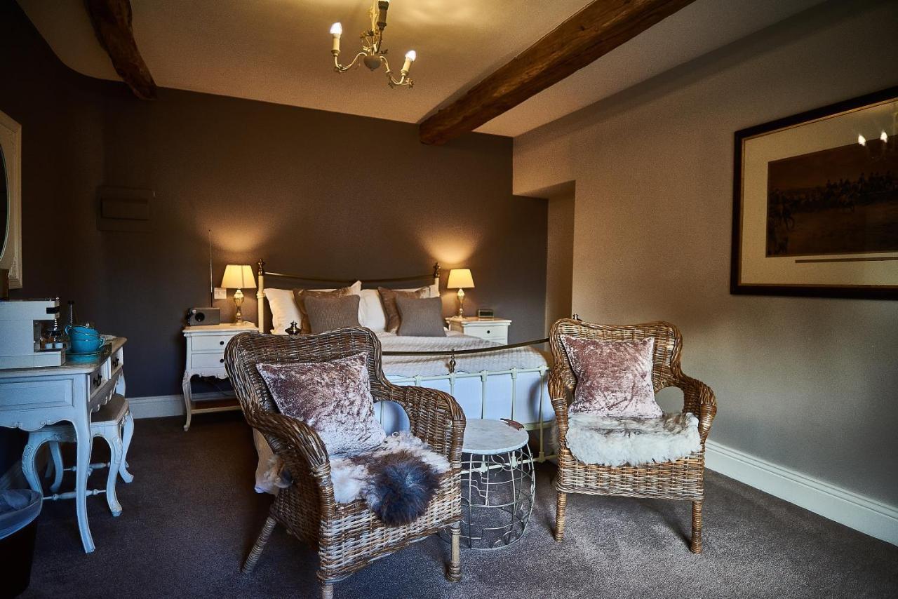 Plough Inn Lupton Екстер'єр фото