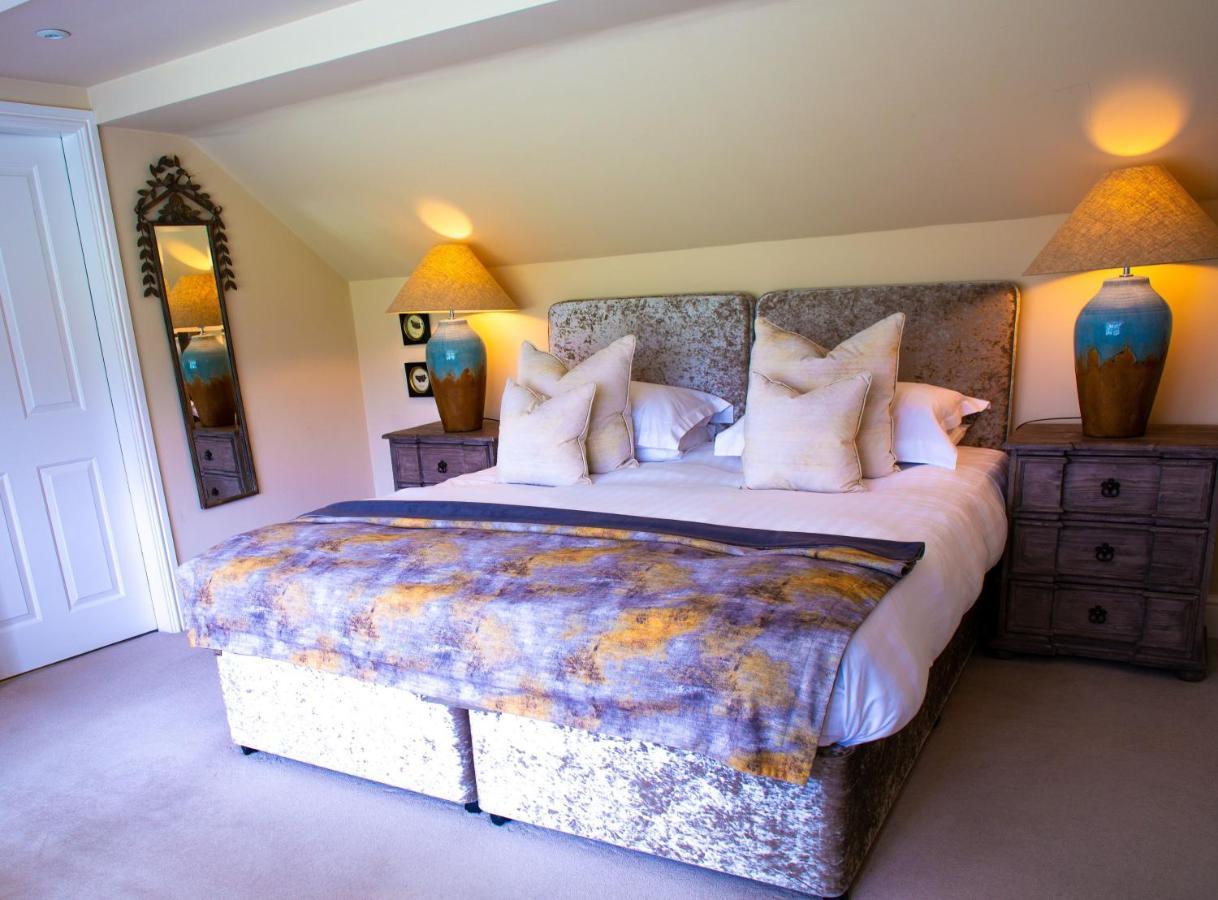 Plough Inn Lupton Екстер'єр фото
