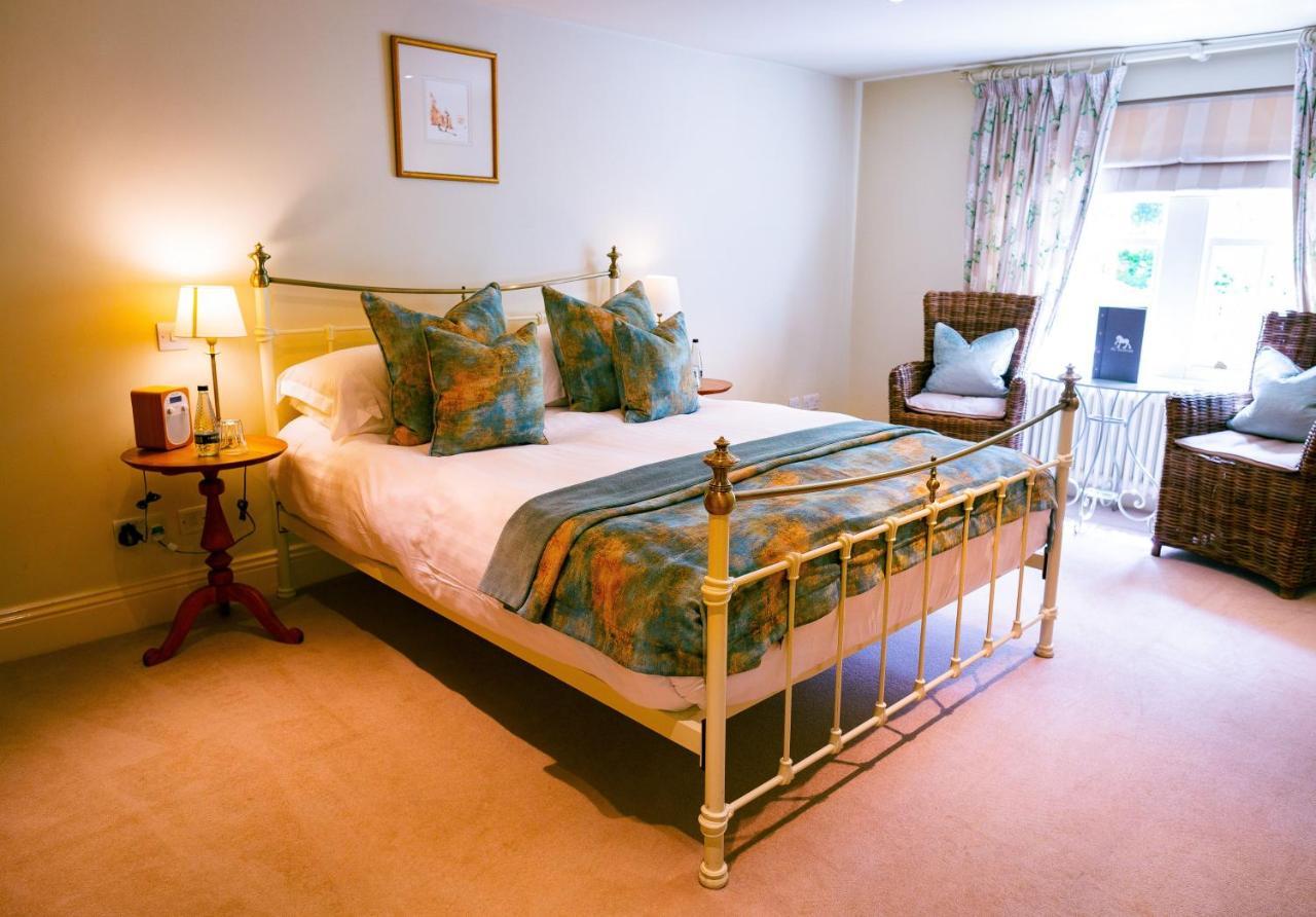 Plough Inn Lupton Екстер'єр фото